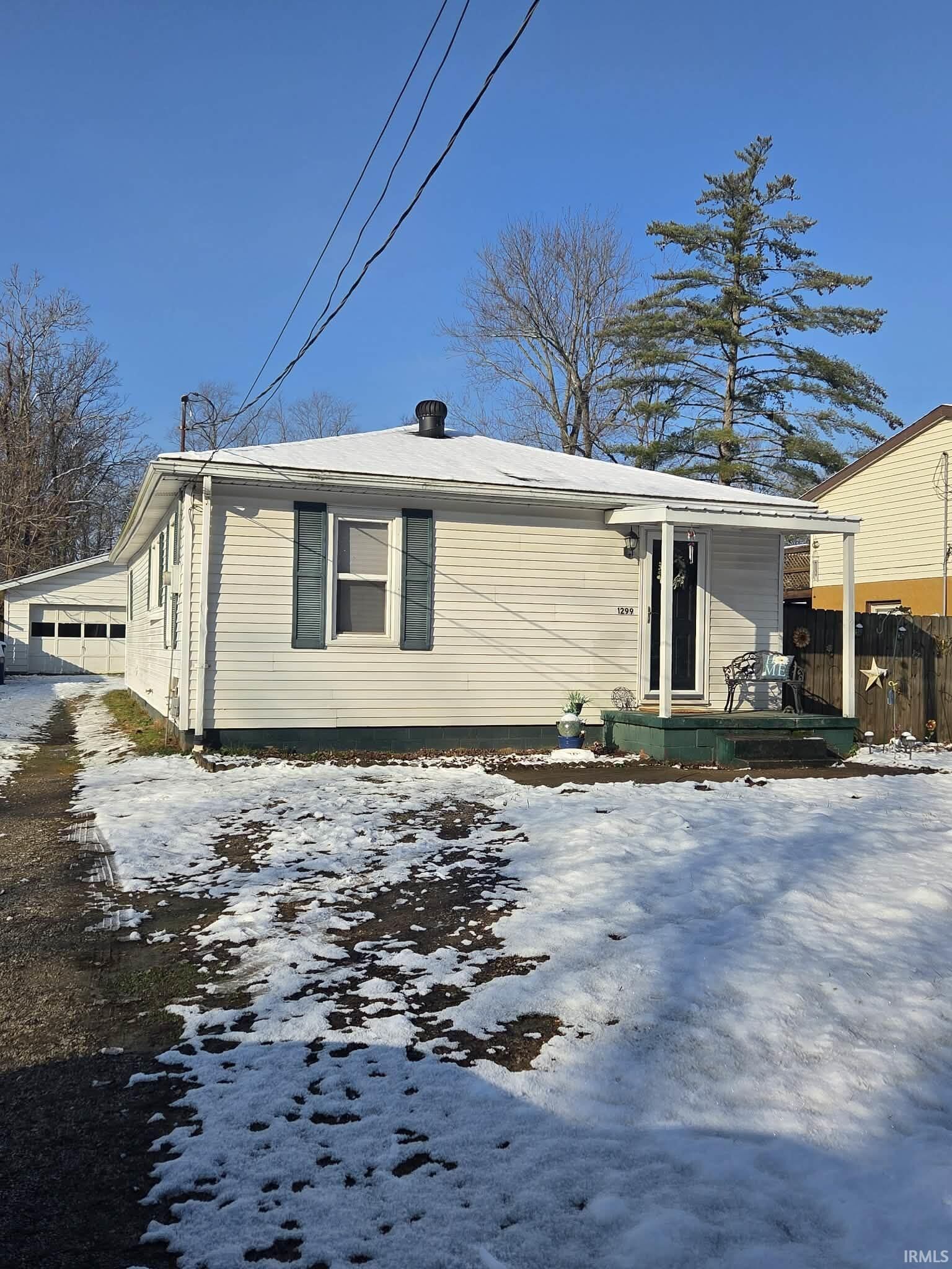 Property Photo: 1299 N Parklane Drive IN 47601