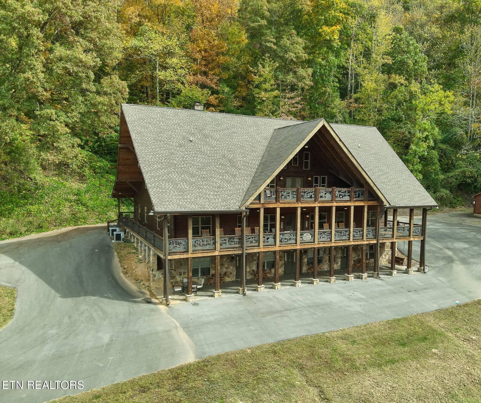 Property Photo: 173 Rafter Rd TN 37385