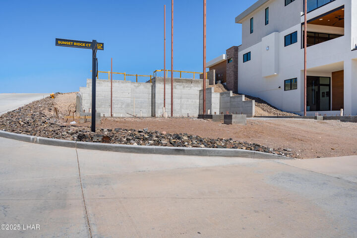 Property Photo:  2436 The Rdgs Way  AZ 86406 