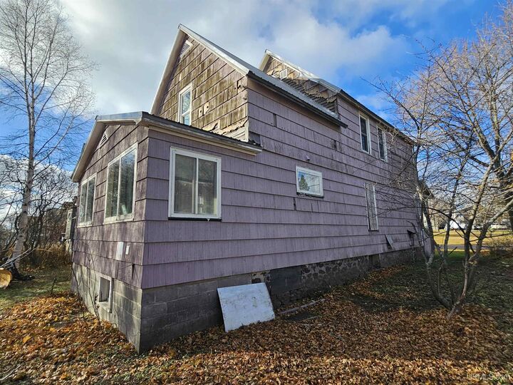 Property Photo:  56282 Union Street  MI 49913 