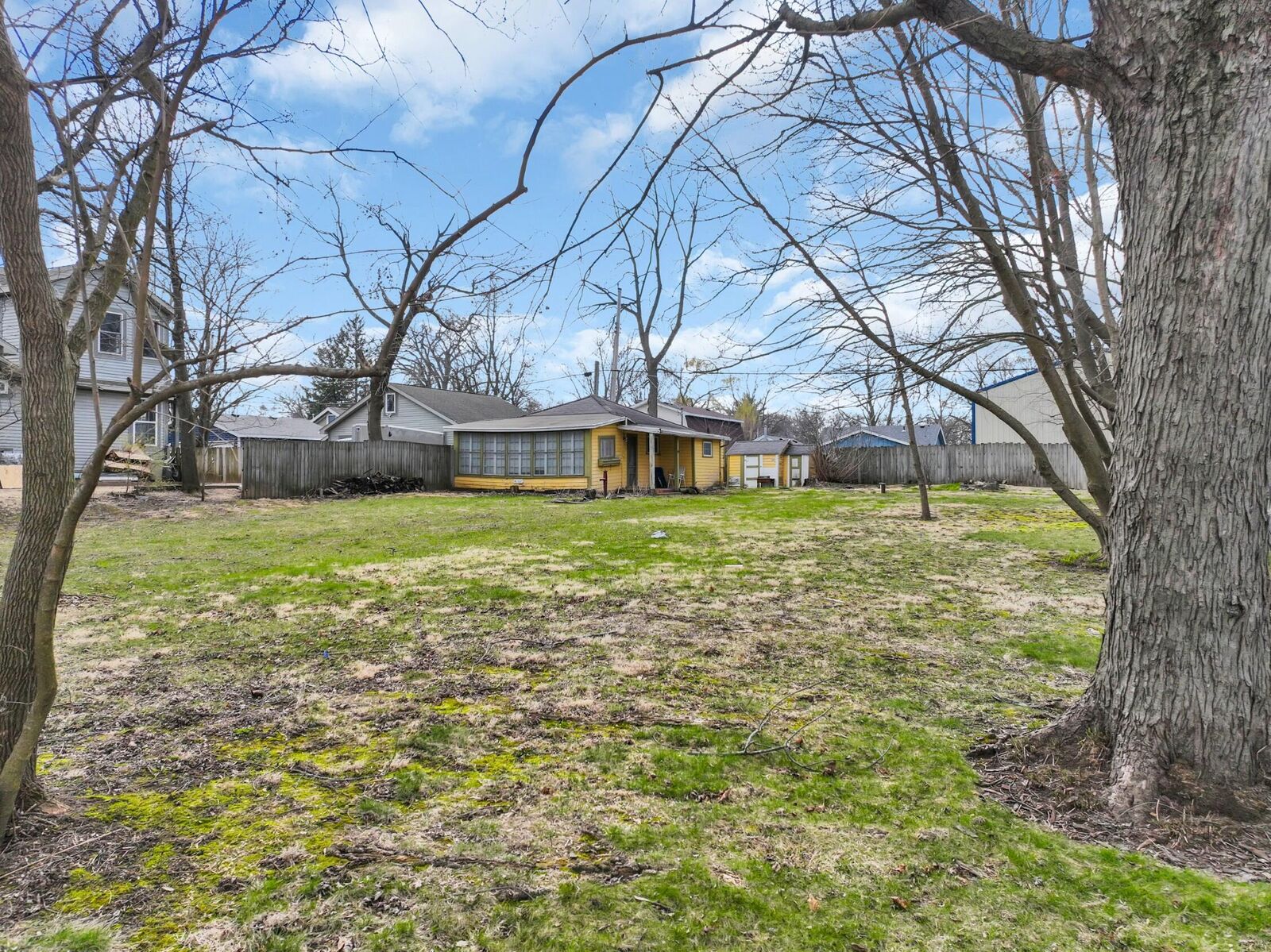 Property Photo: 4107 Pleasant St WI 53115