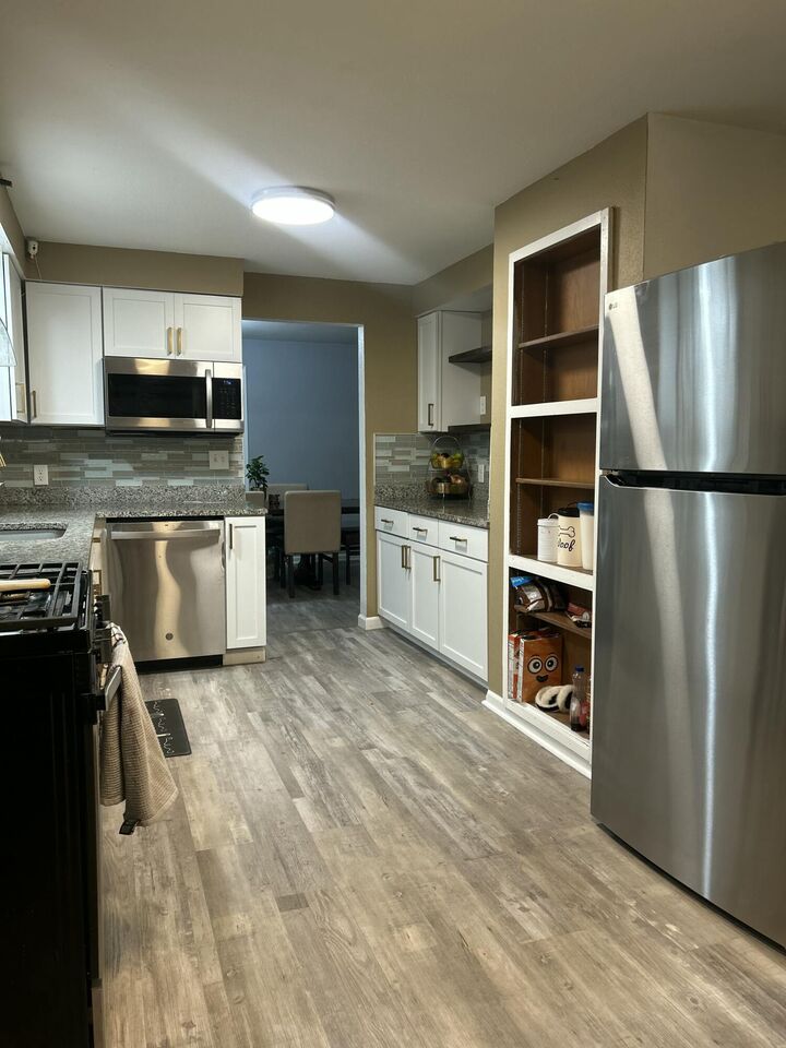 Property Photo:  2521 Geele Ave  WI 53083 