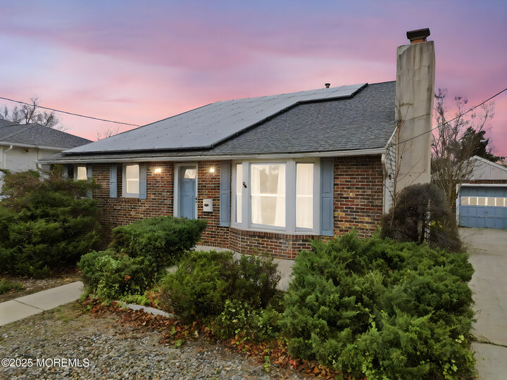 Property Photo: 41 E Vernon Avenue E NJ 08225