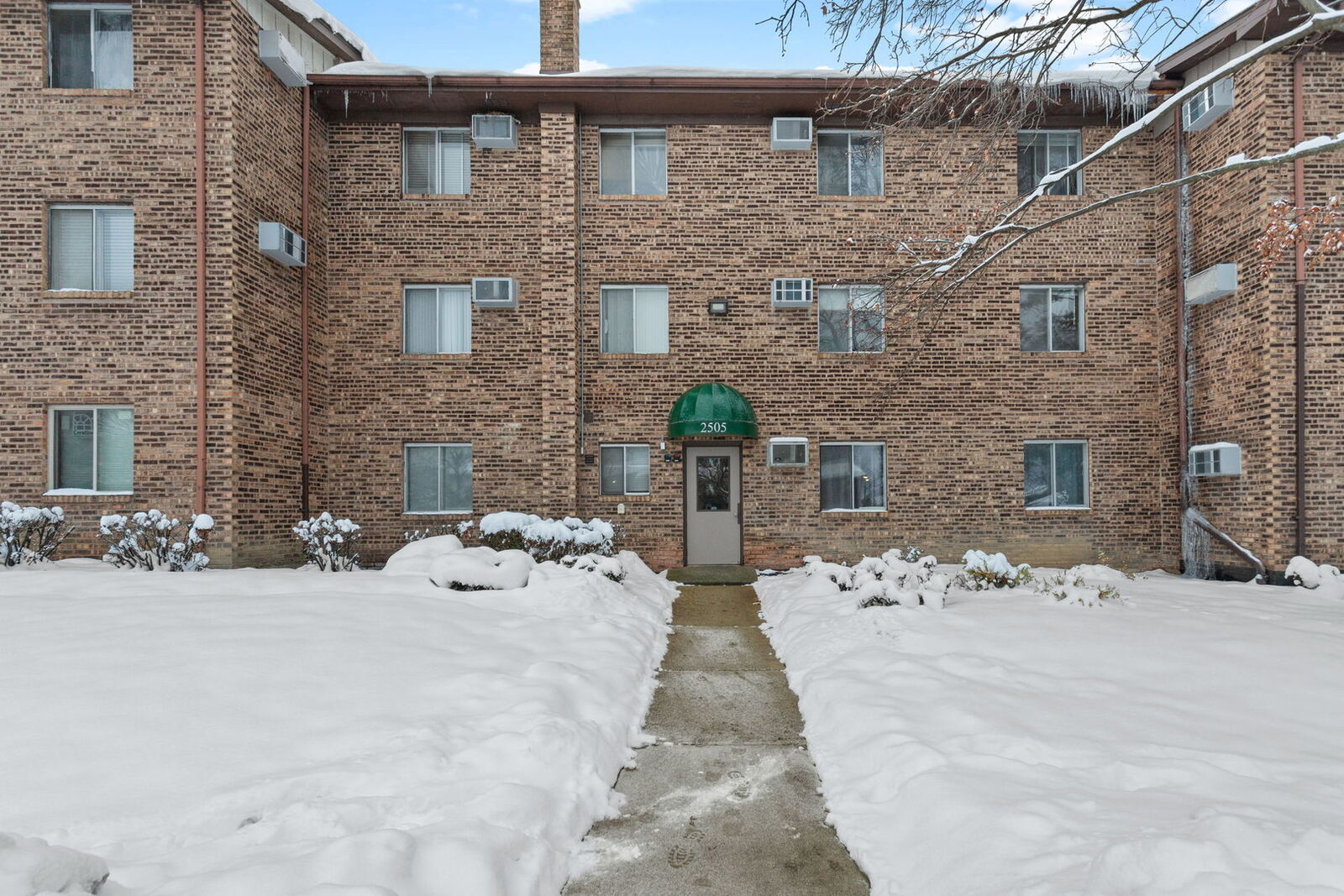 Property Photo:  2505 Spring Street 3304  IL 60517 