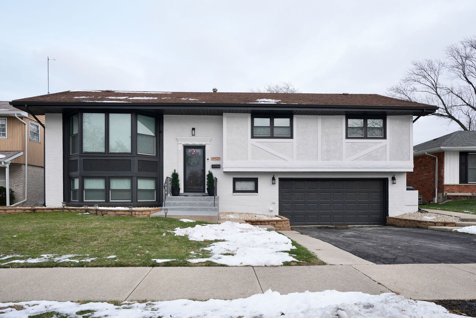 Property Photo:  15923 Woodlawn East Avenue  IL 60473 