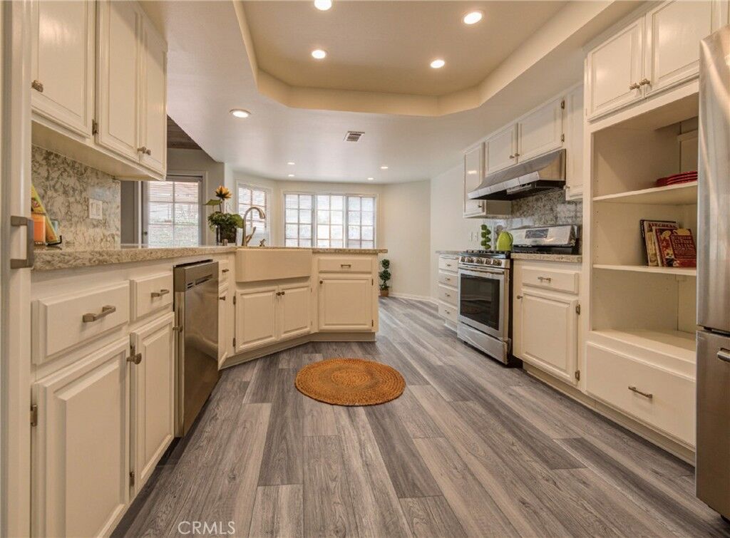 Property Photo:  11 Malaga Place  CA 90266 