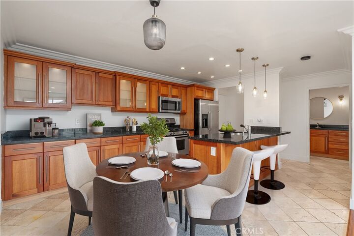 Property Photo: 911 N Kings Road 319 CA 90069