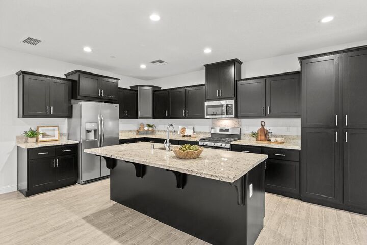 Property Photo: 1240 Goldenrod Way CA 95765