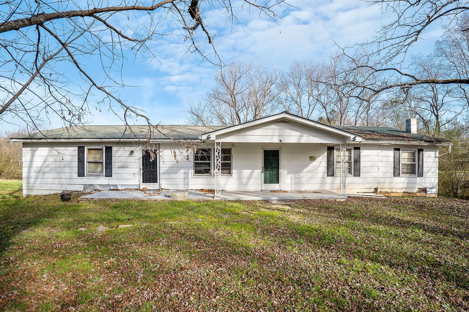 Property Photo: 2385 Midway Rd TN 37166