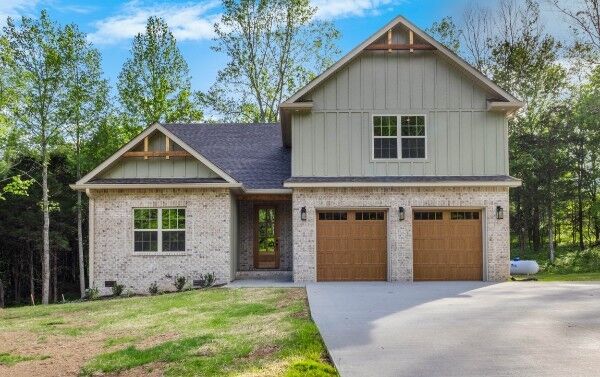 Property Photo: 3495 Meadows Rd TN 37051