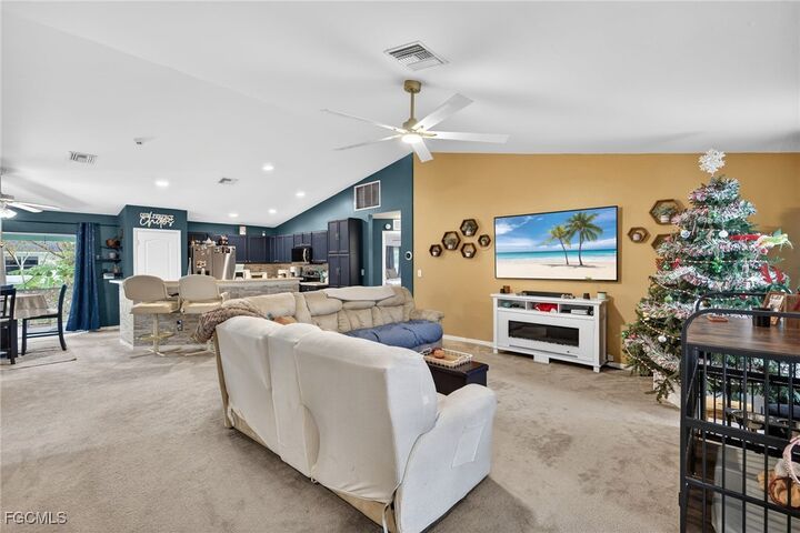 Property Photo:  315 Leruth Avenue  FL 33974 