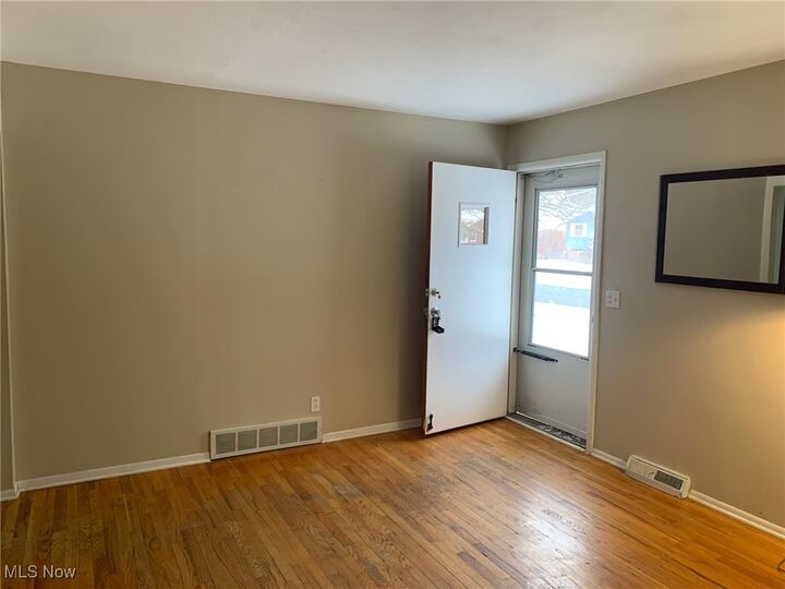 Property Photo:  728 Georgetown Avenue  OH 44035 