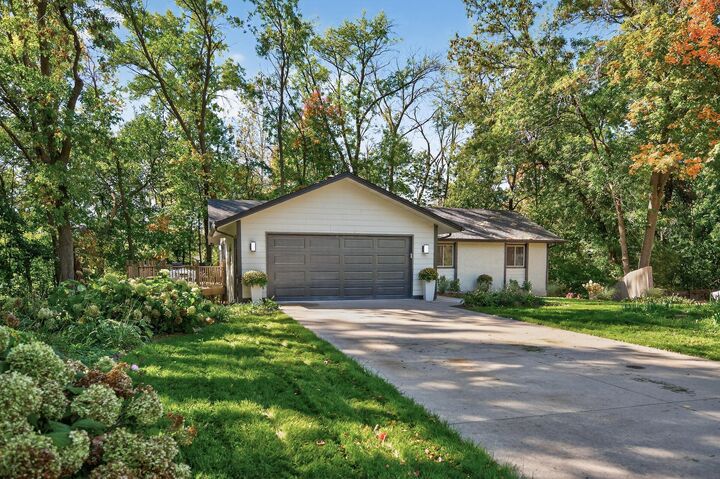 Property Photo: 3225 Wellington Lane N MN 55441