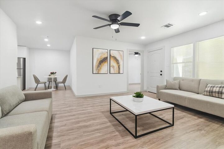 Property Photo:  4507 S Ewing Avenue  TX 75216 