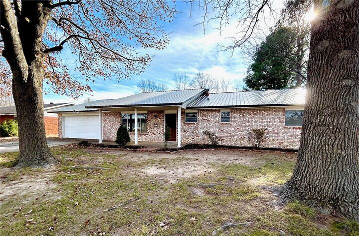 Property Photo: 307 Terry Avenue AR 72764