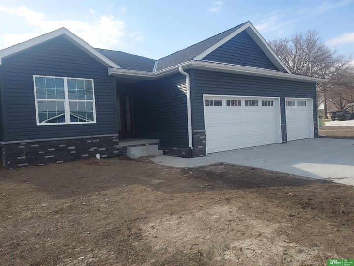 Property Photo:  1823 N East Avenue  NE 68467 