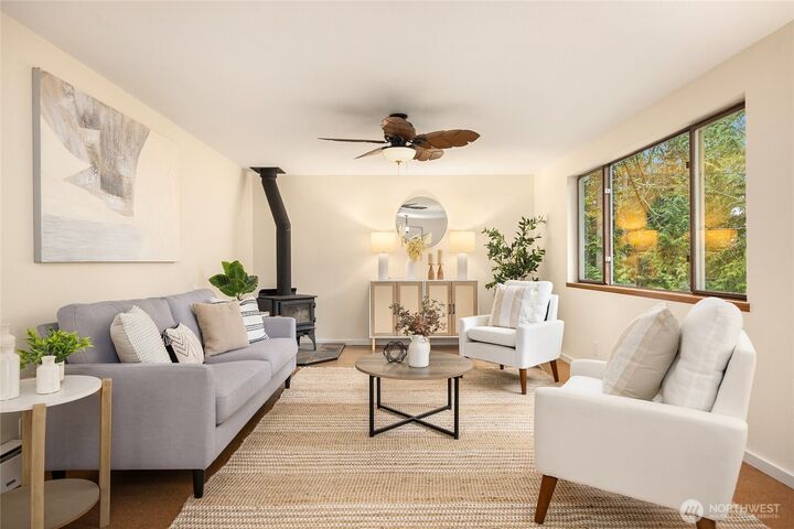 Property Photo: 5808 NE Foster Road WA 98110