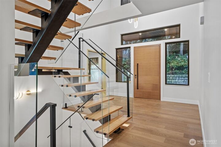 Property Photo: 7905 240th Street SW WA 98026