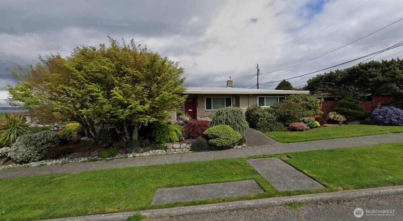 Property Photo: 2014 NW 92nd Street WA 98117