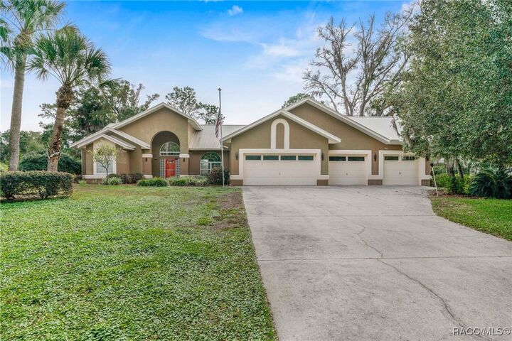Property Photo:  7802 W Golf Club Street  FL 34429 