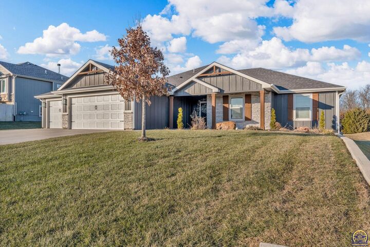 Property Photo:  2314 NW 49th Ter  KS 66618 