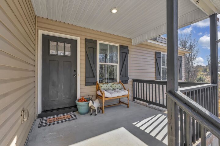 Property Photo:  884 Hampton Road  SC 29365 