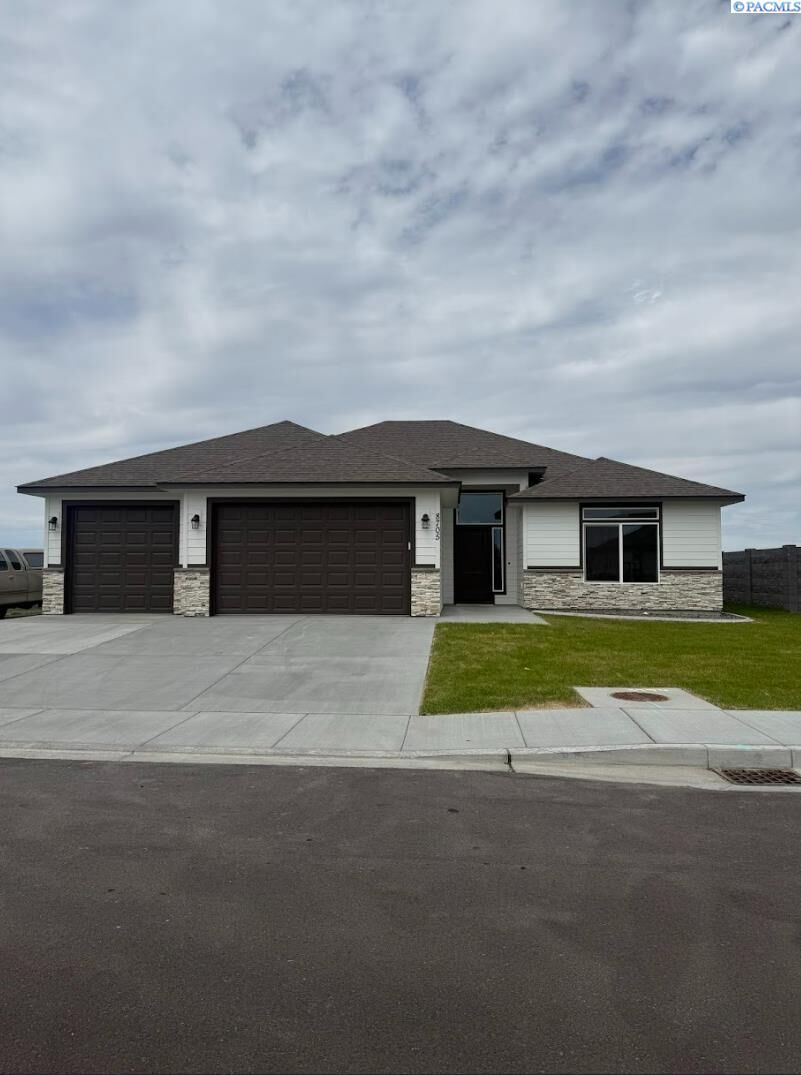 Property Photo:  8705 Dusty Maiden Dr  WA 99301 