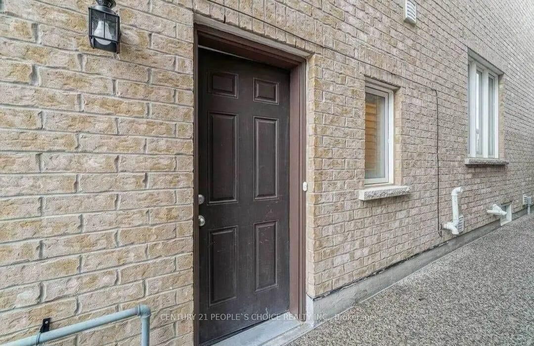 Property Photo:  57 Aldersgate Drive Bsmt  ON L7A 3Z9 