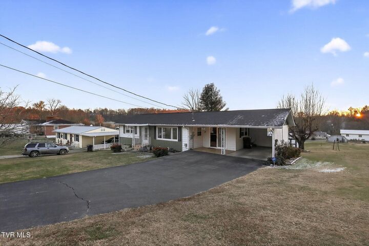 Property Photo: 241 Crockett Street TN 37618