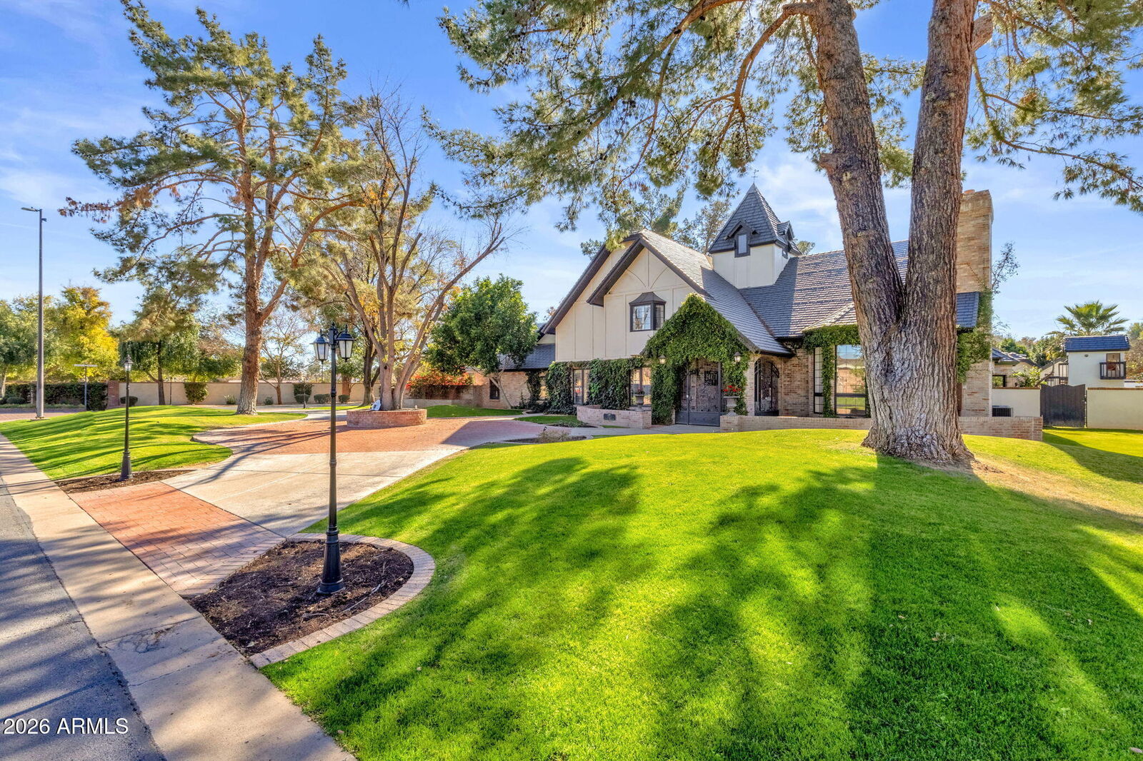 Property Photo:  721 E San Pedro Avenue  AZ 85234 