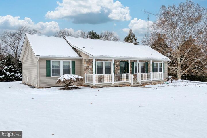 Property Photo: 67 Lakeview Terrace PA 17331