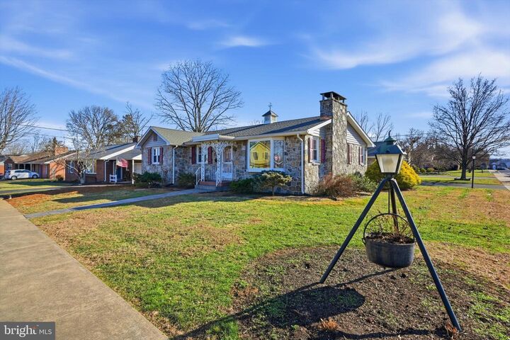 Property Photo:  535 S 6th Street  PA 17517 