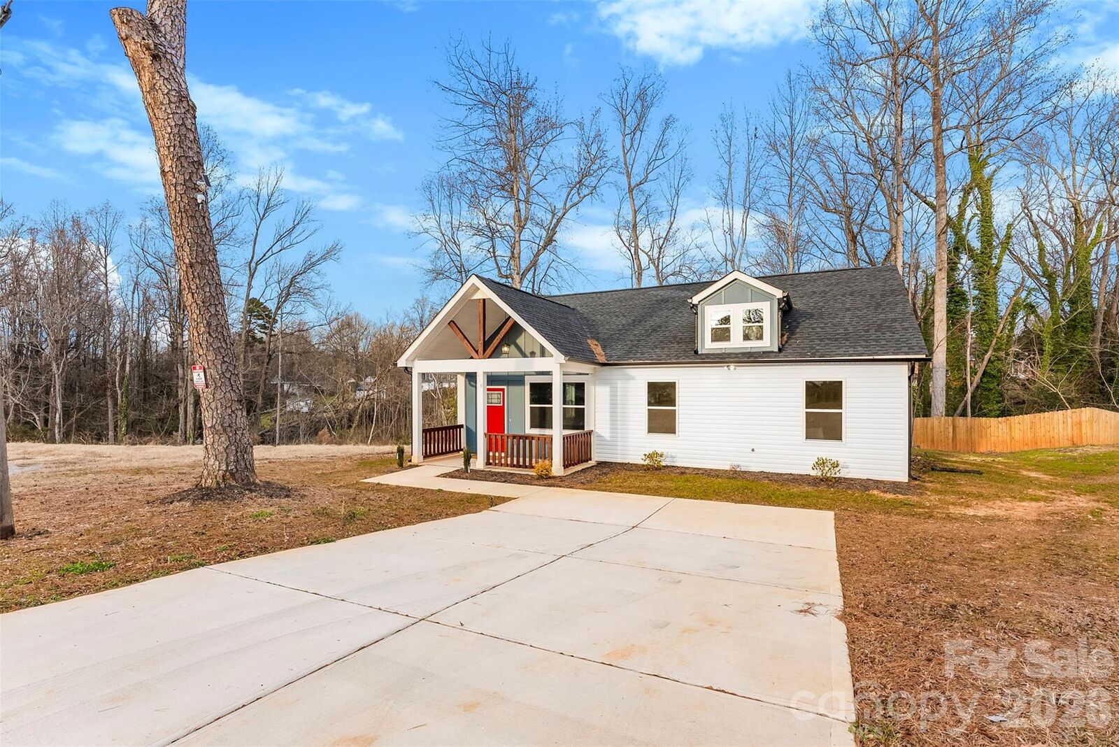 Property Photo:  516 N Mulberry Street  NC 28021 