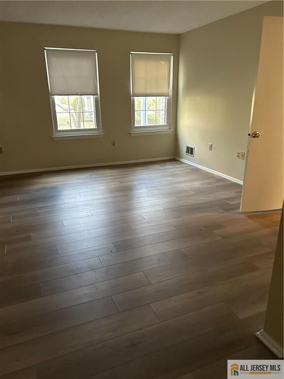 Property Photo:  3 E Wycoff Way 3  NJ 08816 