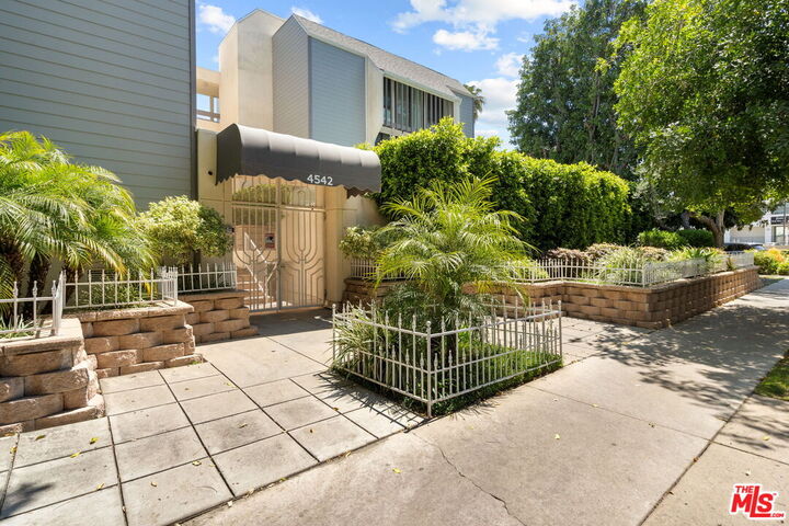 Property Photo:  4542 Willis Ave  CA 91403 