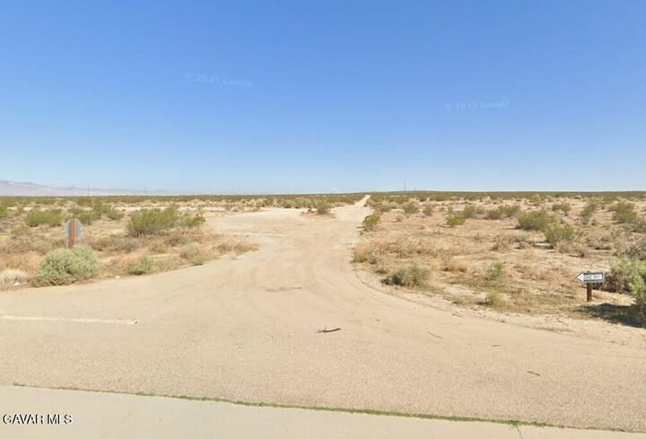 Property Photo:  65th St &Amp Leticia Ave  CA 93501 