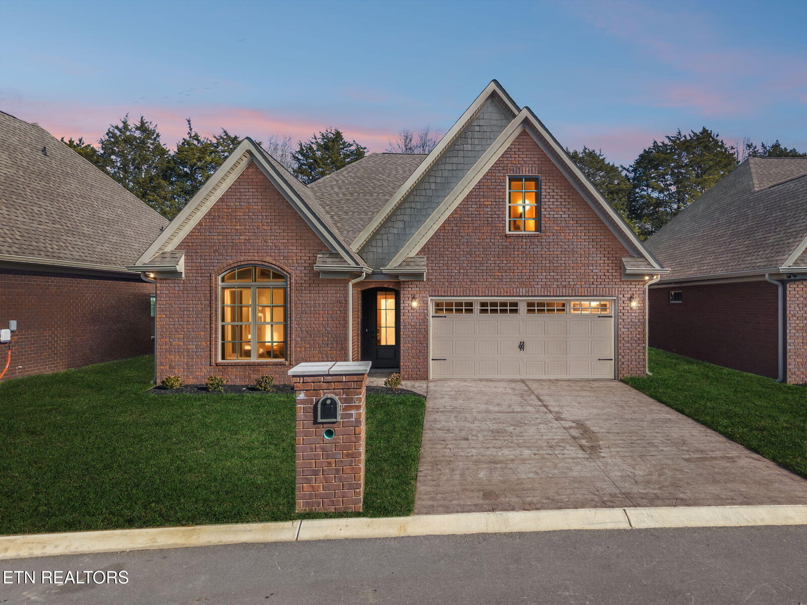 Property Photo:  219 Lake View Point  TN 37329 