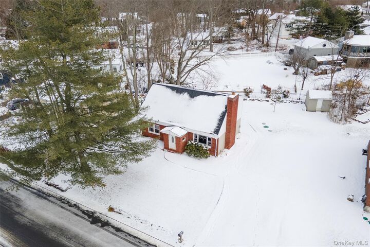 Property Photo:  74 Lakeshore Drive E  NY 10512 