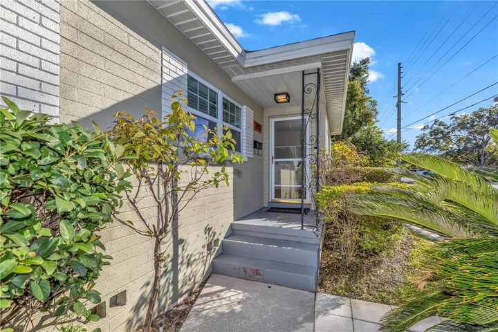 Property Photo:  2800 Hargill Drive  FL 32806 