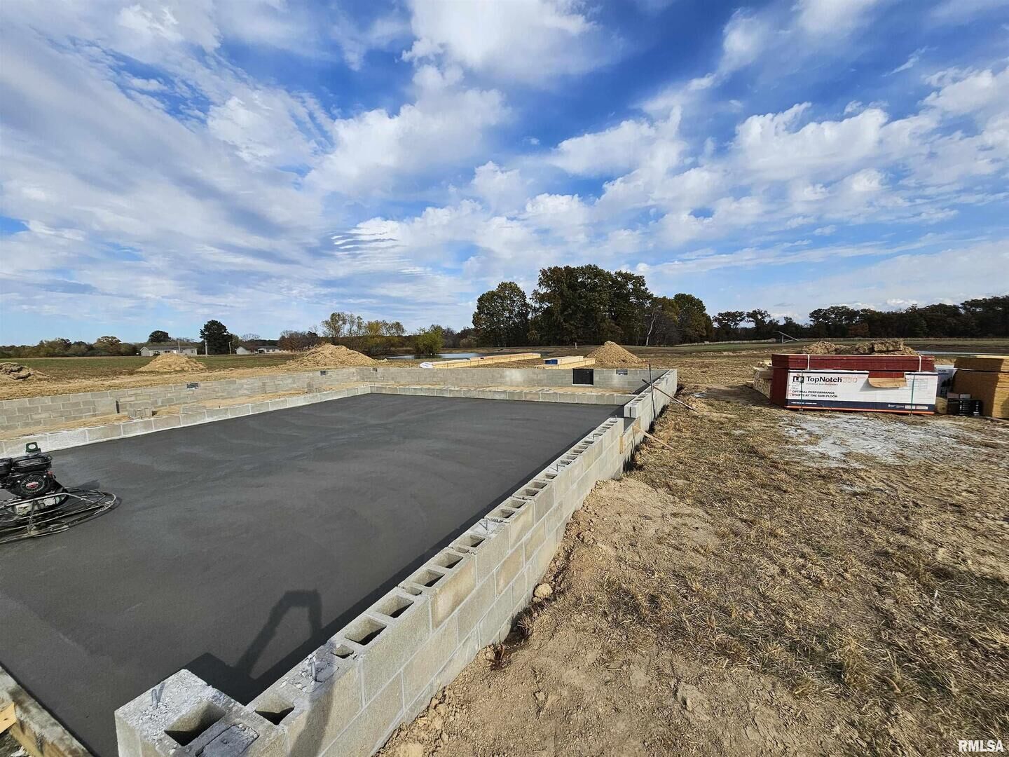 Property Photo:  18366 N Jefferson Field Lane  IL 62864 