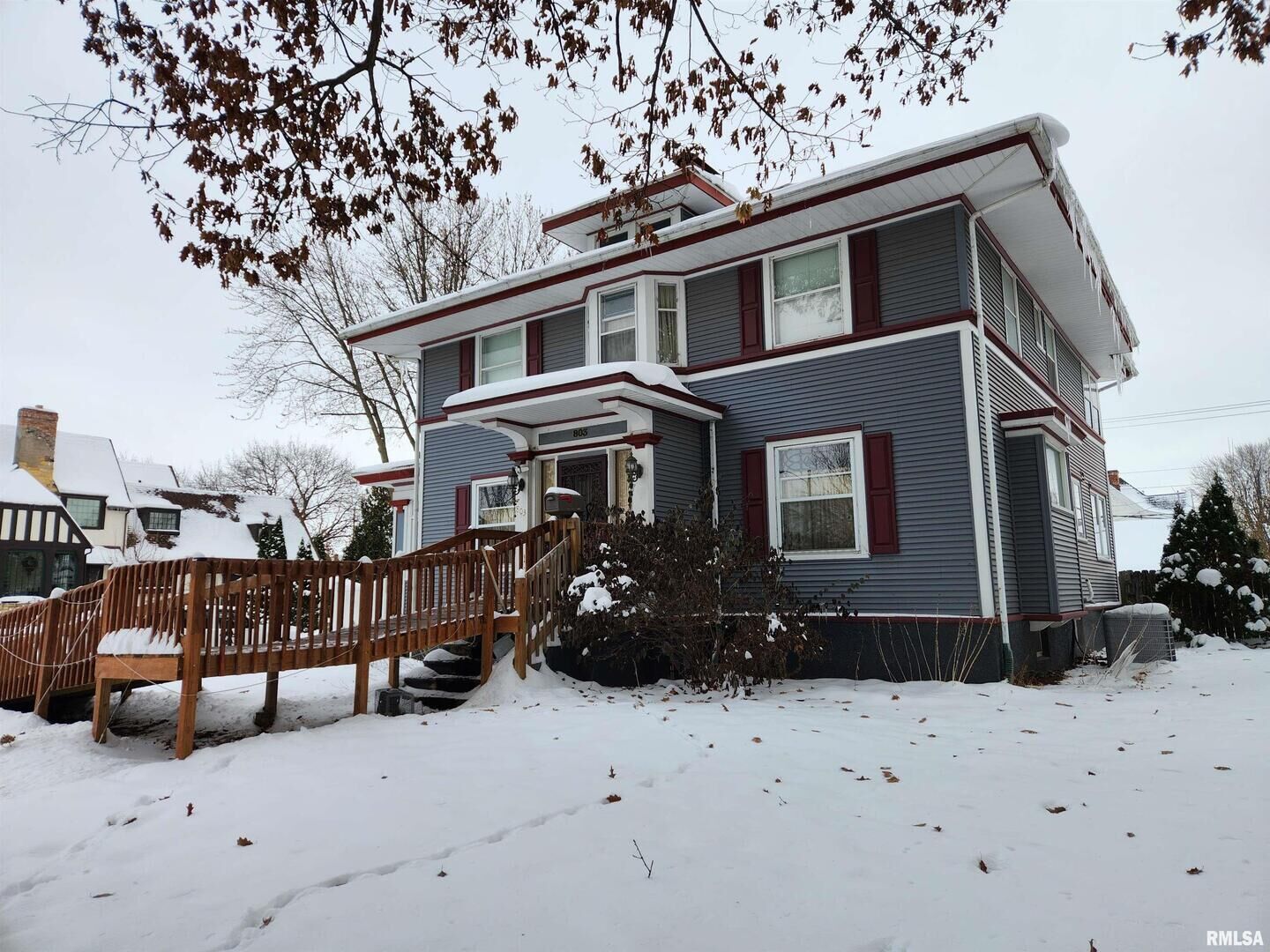 Property Photo: 803 5th Avenue S IA 52732
