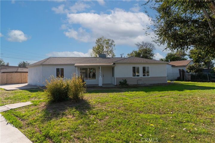 Property Photo:  8326 Greenpoint  CA 92503 