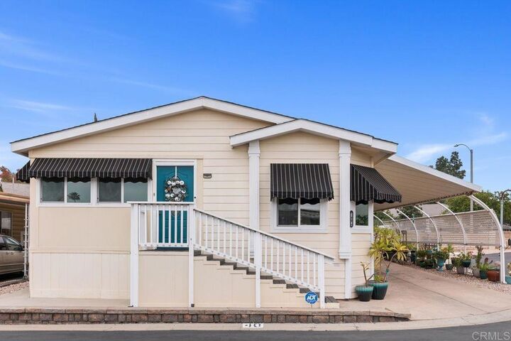 Property Photo:  1600 E. Vista Way 40  CA 92084 