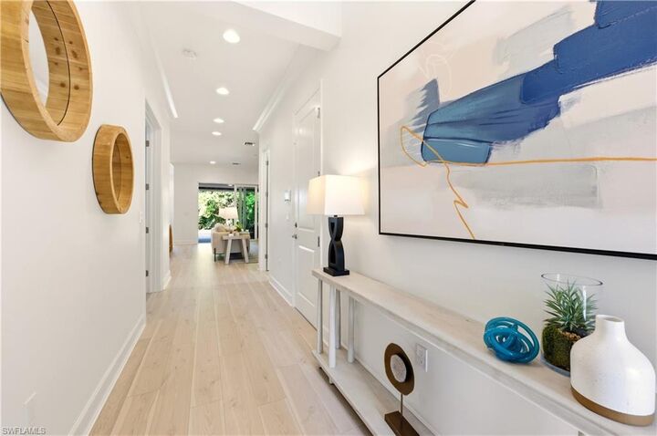 Property Photo: 11323 Jacaranda Dr FL 34120