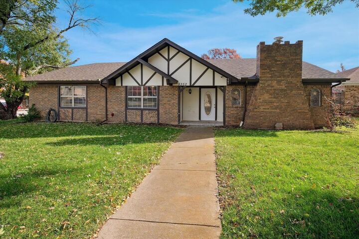 Property Photo: 5352 Colorado Court TX 76180