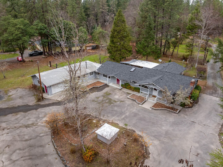 Property Photo:  234 Penny Lane  OR 97527 