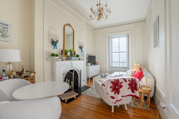 Property Photo:  127 Beacon St 32  MA 02116 