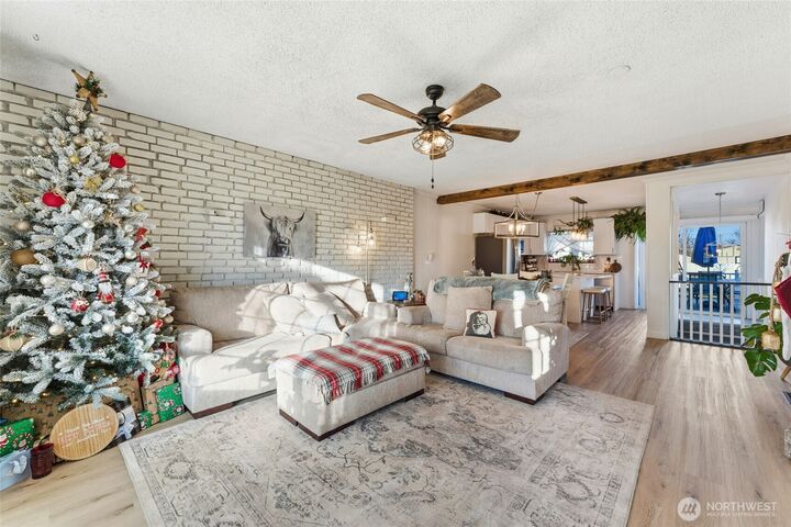 Property Photo: 1577 Olive Street WA 99362