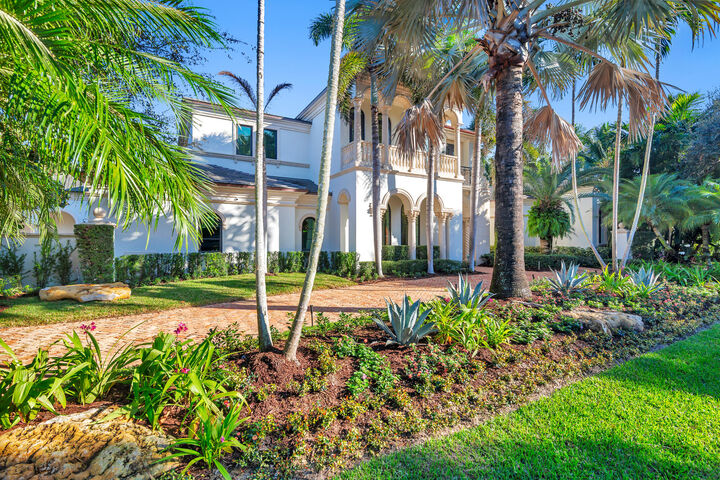 Property Photo:  1520 Paslay Place  FL 33462 