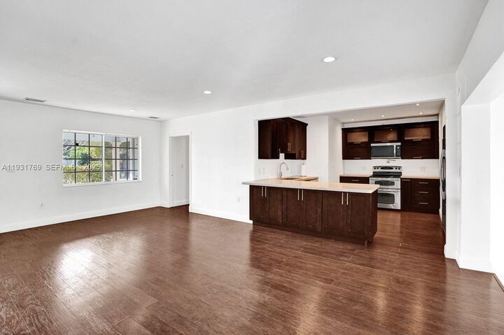 Property Photo: 6871 SW 50th Ter FL 33155